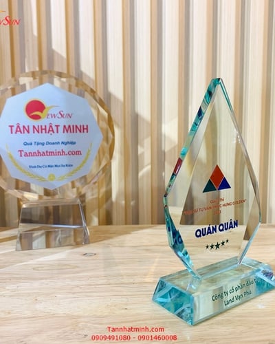 Cúp kỷ niệm chương thủy tinh In nhanh 23