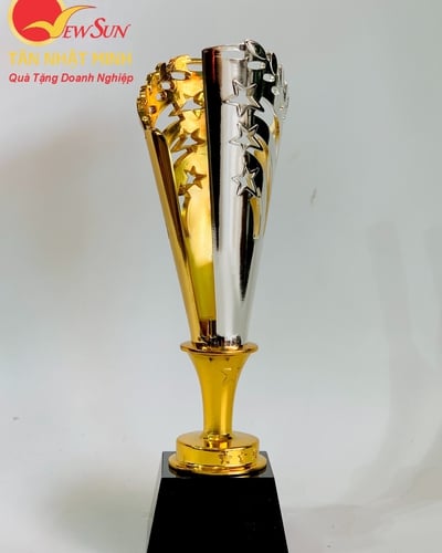 Cúp lưu niệm kim loại 44
