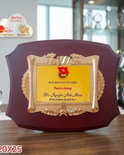 Bảng vinh danh Gỗ màu cánh dán viền cổ điển