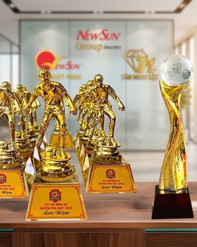 Cúp bóng đá pha lê ĐẸP (2)