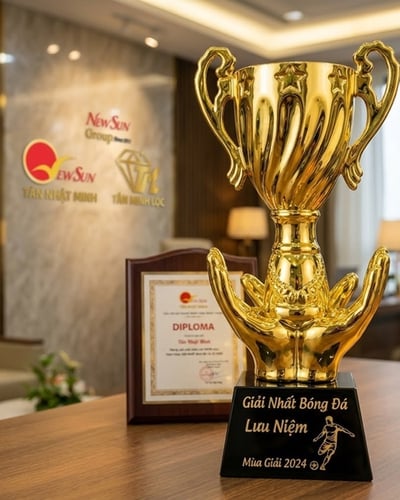 Cúp vinh danh thể thao lưu niệm Si mạ vàng