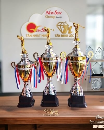 Cúp golf đẹp kim loại lưu niệm mới 5