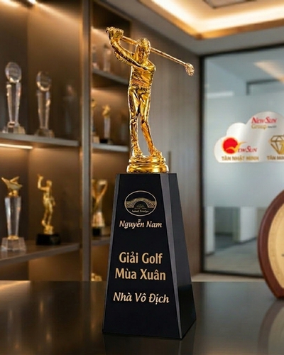 Cúp golf đẹp pha le lưu niệm mới 2