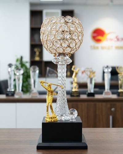 Cúp Golf đẹp, hành nhập có sẵn 77