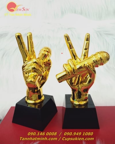 Cúp lưu niệm 14