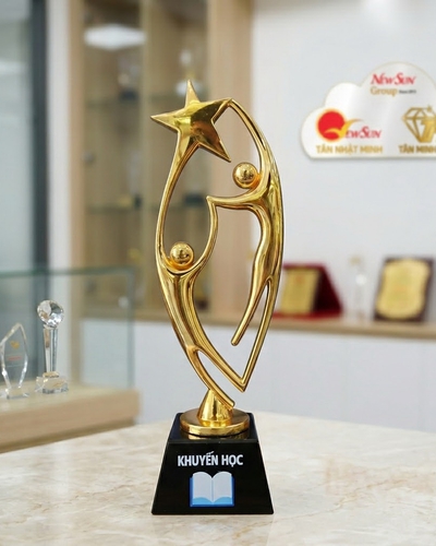 Top Các Mẫu Cúp Trao Giải - Đẹp Và Cao Cấp