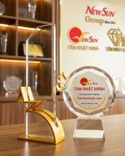 Cúp lưu niệm - Si mạ vàng New 29