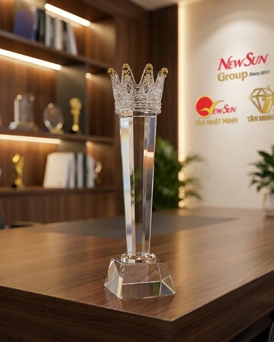Cúp pha lê vương miện