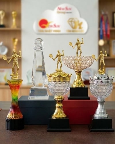 Cúp tennis pha lê nhập CAO CẤP -58