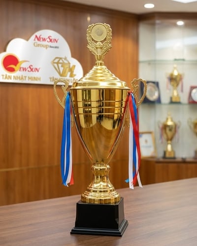 Cúp Thể Thao, Cúp Kim Loại Đẹp - Mới Nhập VIP 11 - CAO 70 Cm (1)