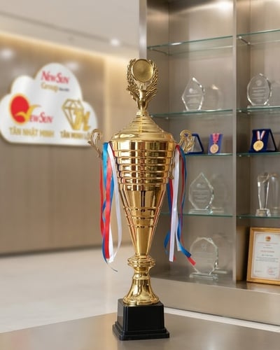 Cúp Thể Thao, Cúp Kim Loại Đẹp - Mới Nhập VIP 9 - CAO +65-72 Cm