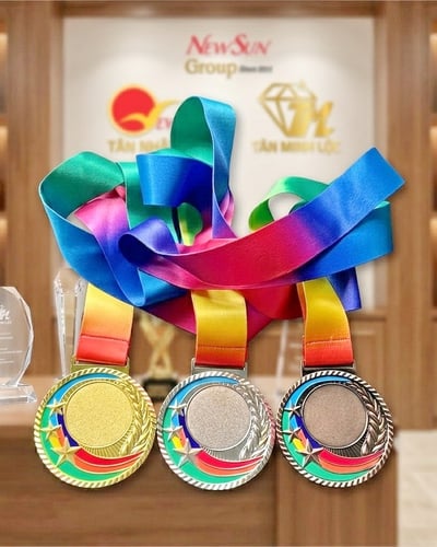 Huy Chương Giá Rẻ 3 Sao Cầu Vòng