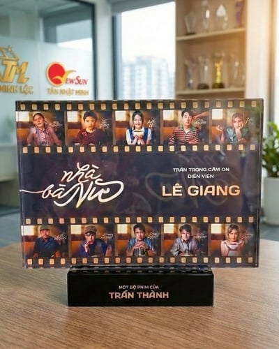Cúp kỷ niệm chương Pha lê Thuỷ Tinh - Làm Theo Yêu Cầu