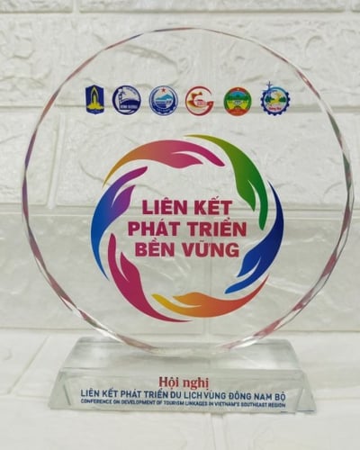 Pha lê in hình tròn