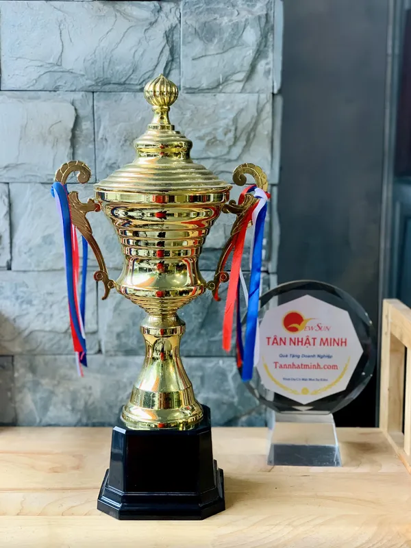 Cúp bóng đá thể thao ĐẸP MỚI 40cm