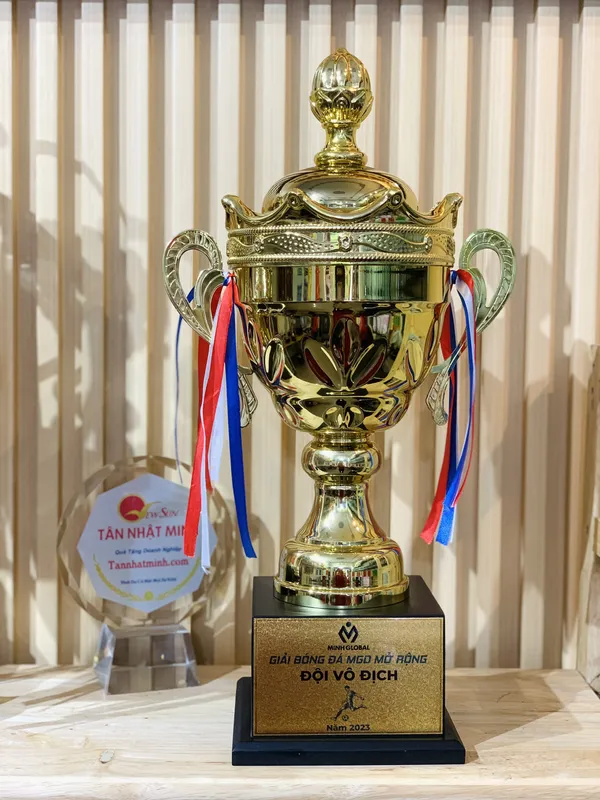 Cúp thể thao, cúp kim loại - SIÊU TO SIÊU VIP 2022 -52cm