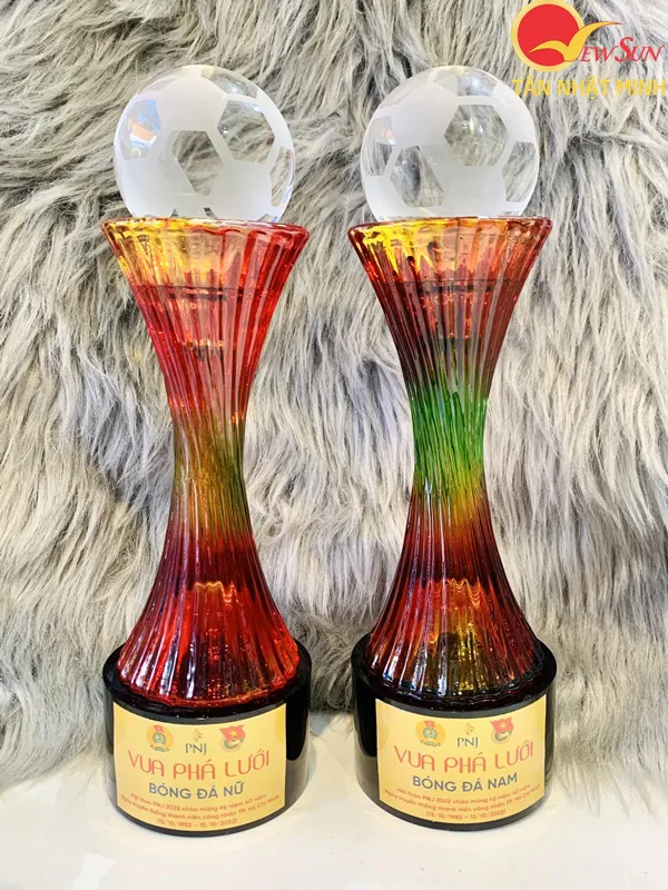 Cúp bóng đá thể thao ĐẸP 9