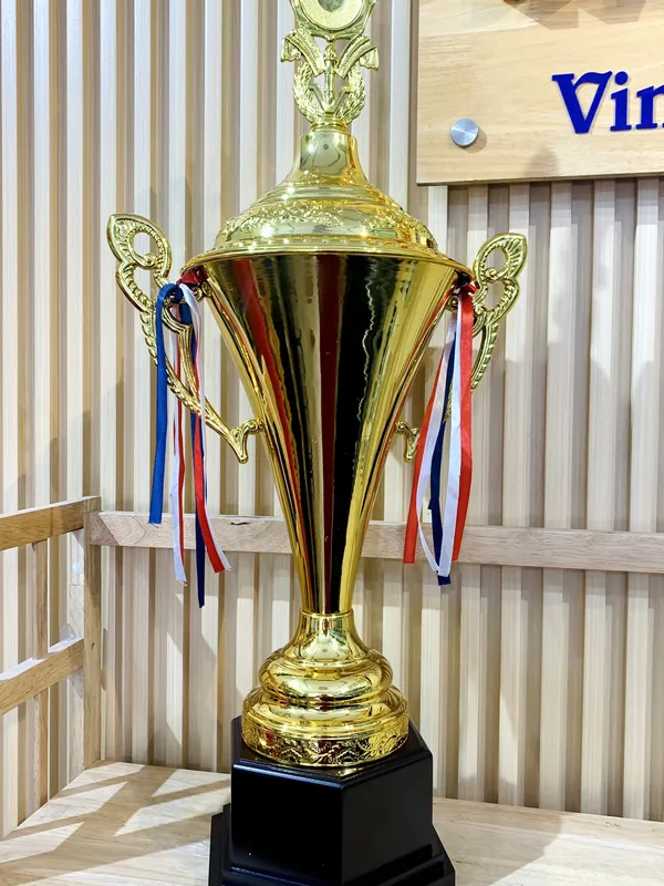 Cúp kim loại mạ vàng - 2023-1