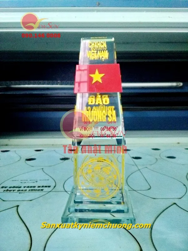 Cúp thủy tinh giá rẻ - 15