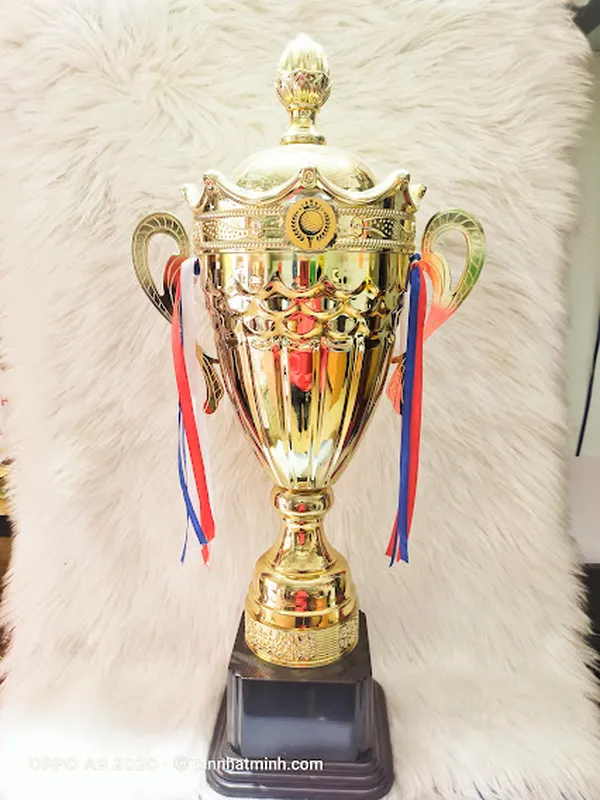 Cúp golf, Cúp golf kim loại đẹp 