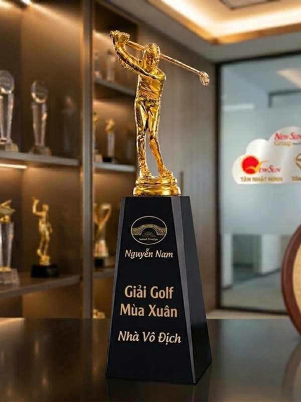 Cúp golf đẹp pha le lưu niệm mới 2