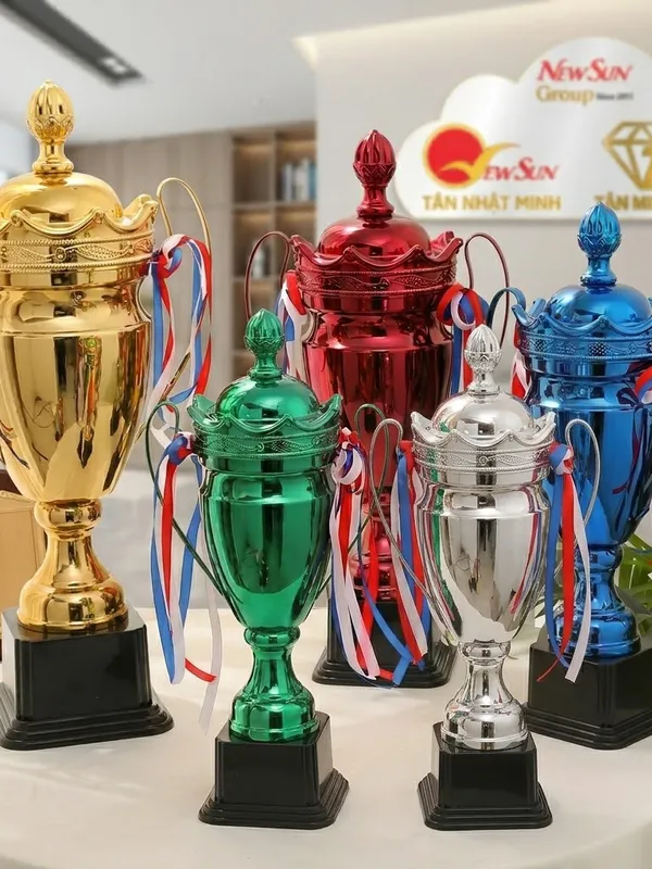 Cúp ĐẸP Dùng Cho Các Giải Thể Thao, Đa Màu Sắc, Thay Chóp Theo Môn Thể Thao