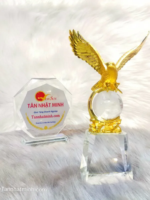 Cúp lưu niệm - Si mạ vàng New 23