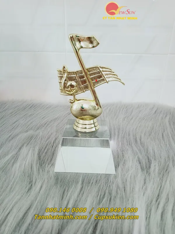 Cúp pha lê âm nhạc 7