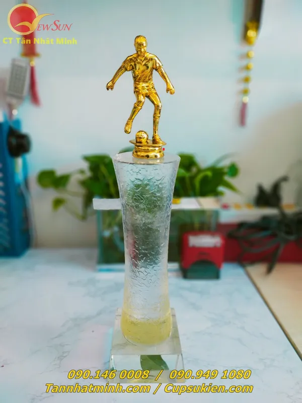 Cúp bóng đá pha lê nhập CAO CẤP -55