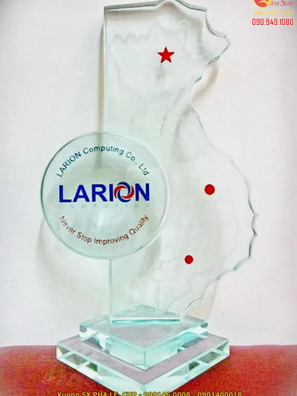 Cúp thủy tinh giá rẻ - 20