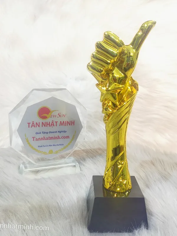 Cúp lưu niệm - Si mạ vàng New 26