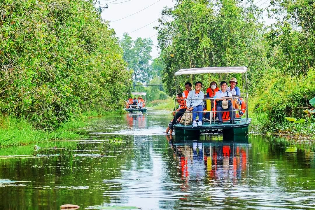 Giá Vé Khu Du lich sinh thái Đồng Tháp Mười Long An
