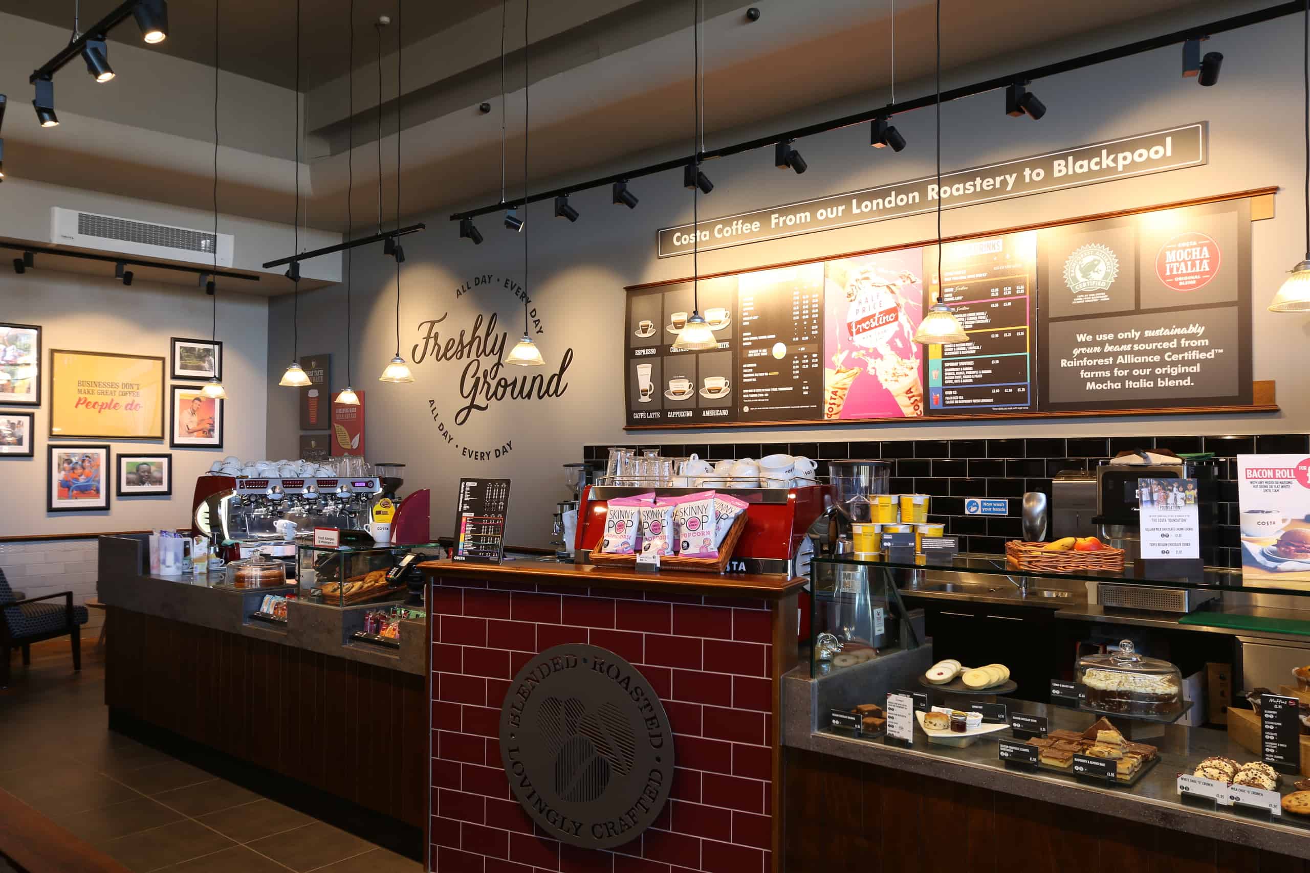 Thay đổi ánh sáng - biến quán cafe của bạn trở nên ấn tượng hơn Thay đổi ánh sáng - biến quán cafe của bạn trở nên ấn tượng hơn