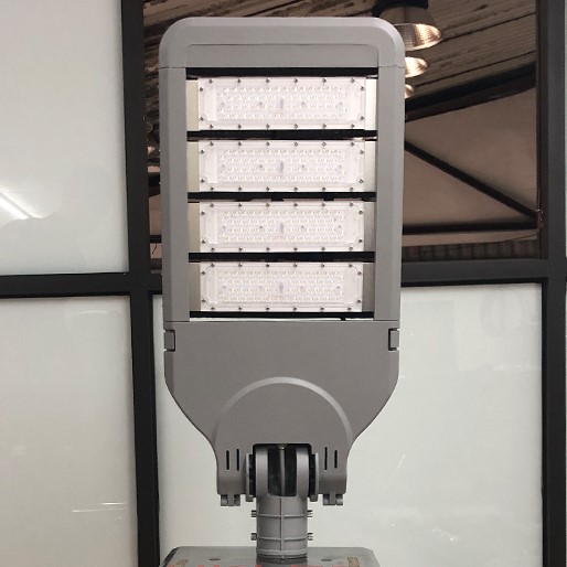 Đèn đường Led Streetlight CITILIGHT 4 MODUL-DRIVER PHILIPS CTL314P 200W kiến tạo không gian đô thị