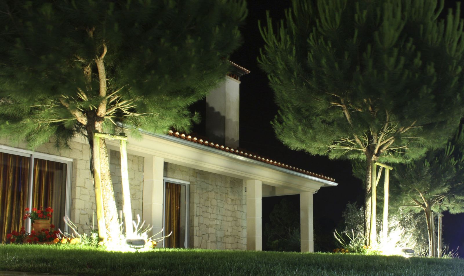 Nguyên lý hoạt động của đèn pha Led Floodlight Nguyên lý hoạt động của đèn pha Led Floodlight