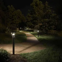 8 lý do bạn nên sử dụng đèn cảnh quan sân vườn