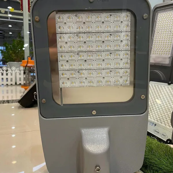Đèn Led Chiếu Sáng Đường Phố Citilight Streetlight CTL372 165W: Kiến Tạo Ánh Sáng Tương Lai.