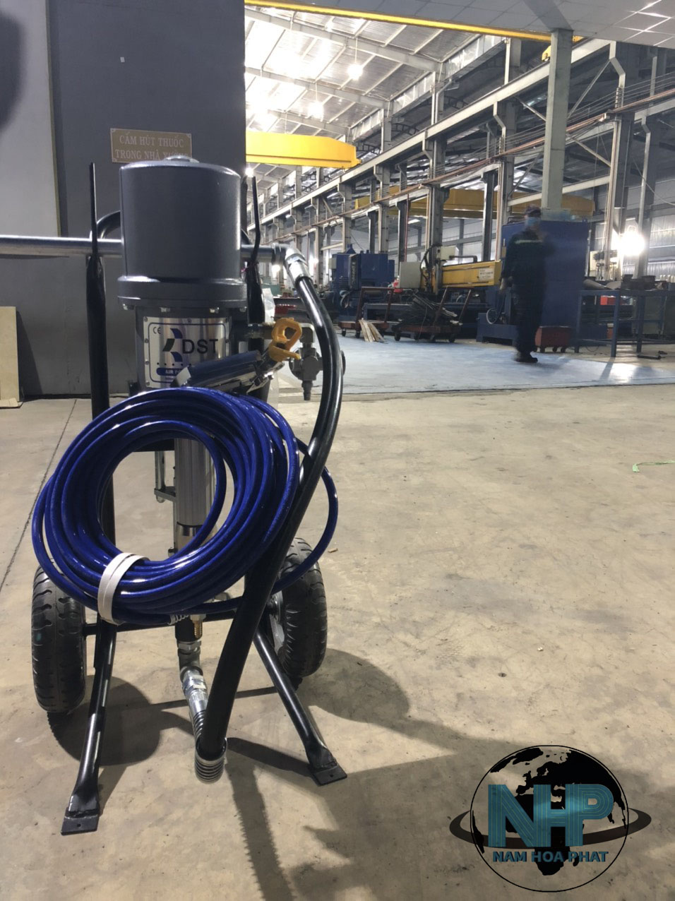 Ảnh bộ máy phun sơn korea tại nhà xưởng Ảnh bộ máy phun sơn korea tại nhà xưởng