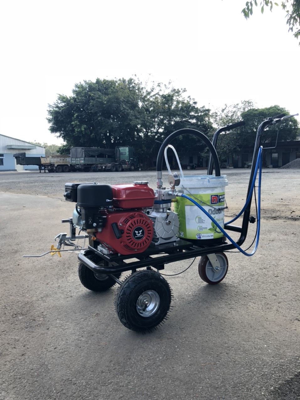 Máy phun vạch kẻ Máy phun vạch kẻ