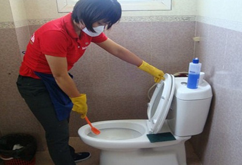 nha-ve-sinh-can-sach-se-thoang-dang-luon-mo-cua-thong-gio Nhà vệ sinh cần sạch sẽ, thoáng đãng, luôn mở cửa thông gió