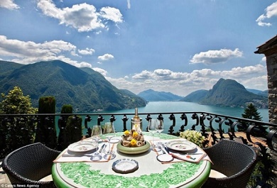 ben-canh-noi-that-xa-hoa-sang-trong-chinh-goc-nhin-la-chi-tiet-nang-cao-gia-tri Bên cạnh nội thất xa hoa, sang trọng không có gì phải bàn cãi, chính góc nhìn là chi tiết nâng cao giá trị và tạo sự khác biệt lớn giữa các căn biệt thự