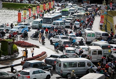 ket-xe-Da-Lat-8 Giao thông tại vòng xoay rối loạn.