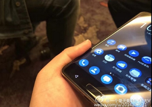 mat-truoc-la-nut-home-vat-ly-duoc-tich-hop-cam-bien-van-tay Mặt trước là nút Home vật lý được tích hợp cảm biến vân tay