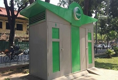 mot-nha-ve-sinh-cong-cong-bi-bo-hoang Một nhà vệ sinh công cộng bị bỏ hoang