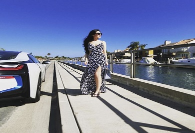 nguoc-lai-co-luon-khao-khat-gay-dung-duoc-su-nghiep-rieng Ngược lại, cô luôn khao khát gây dựng được sự nghiệp riêng