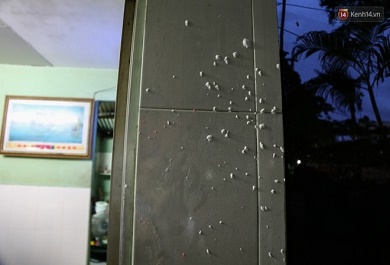 nhieu-vet-tich-con-bam-o-phia-trong-truong Nhiều "vết tích" còn bám ở phía trong trường