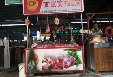 quay-thit-sach-cua-ba-huong-khai-truong-buoi-sang-den-dem-cung-ngay-bi-phong-hoa Quầy thịt sạch của bà Hương khai trương buổi sáng, đến đêm cùng ngày bị phóng hoả