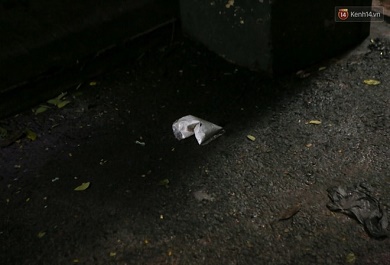 sau-le-be-giang-nhom-hoc-sinh-cap-3-o-sai-gon-thi-nhau-nem-bom-son-bot-mau-vao-trong-san-truong-1 sau-le-be-giang-nhom-hoc-sinh-cap-3-o-sai-gon-thi-nhau-nem-bom-son-bot-mau-vao-trong-san-truong