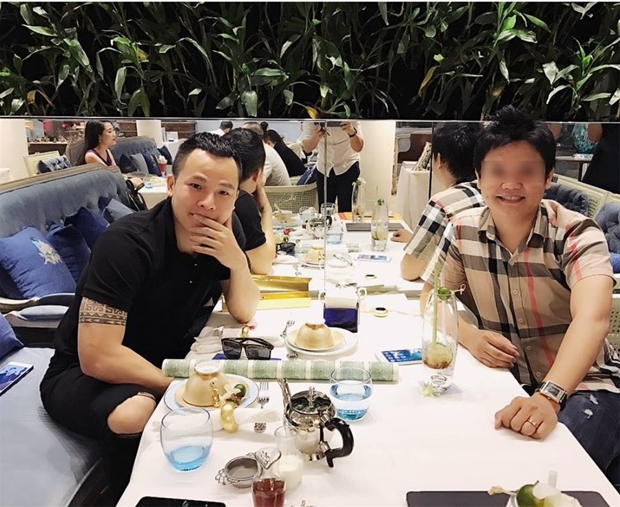 vu-khac-tiep-an-toi-cung-chu-nhan-cu-cua-sieu-sim Vũ Khắc Tiệp ăn tối cùng chủ nhân cũ của siêu sim.