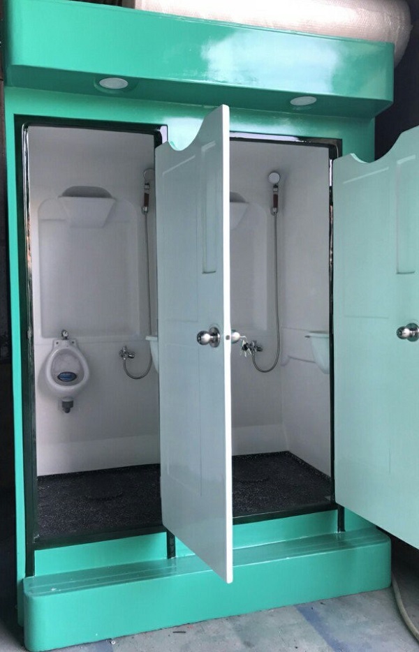 nhà vệ sinh di động vs2c màu xanh ngọc cửa mở